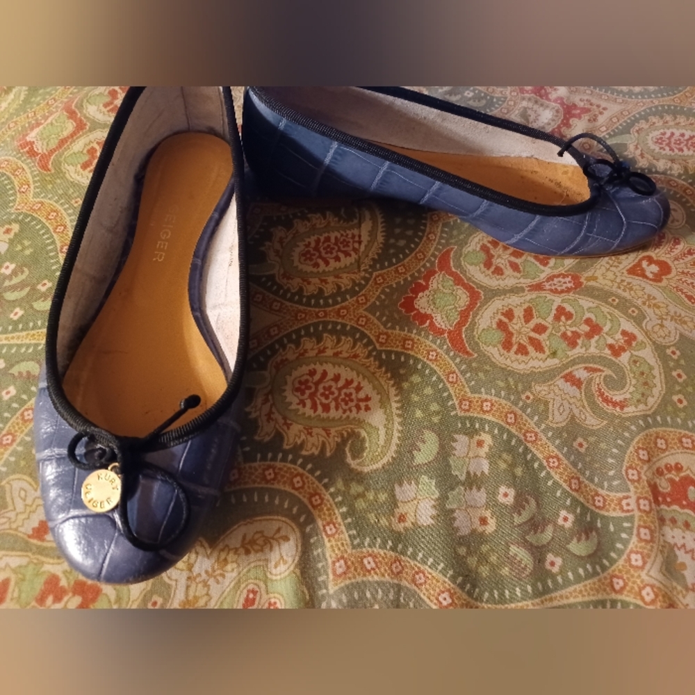 Kurt Geiger London 38 7.5 7 1/2 blue flats shoes
